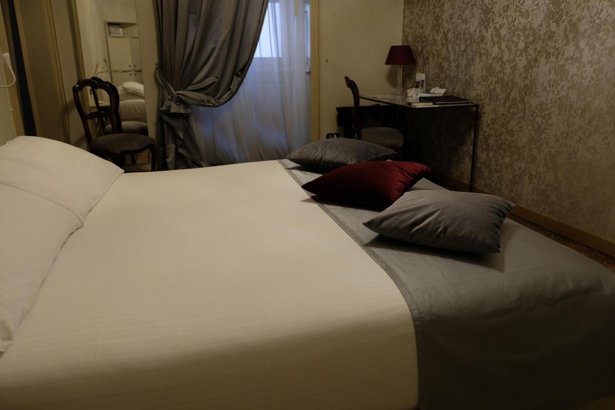 Ferienwohnung Residenza Palazzo Negri Verona Exterior foto