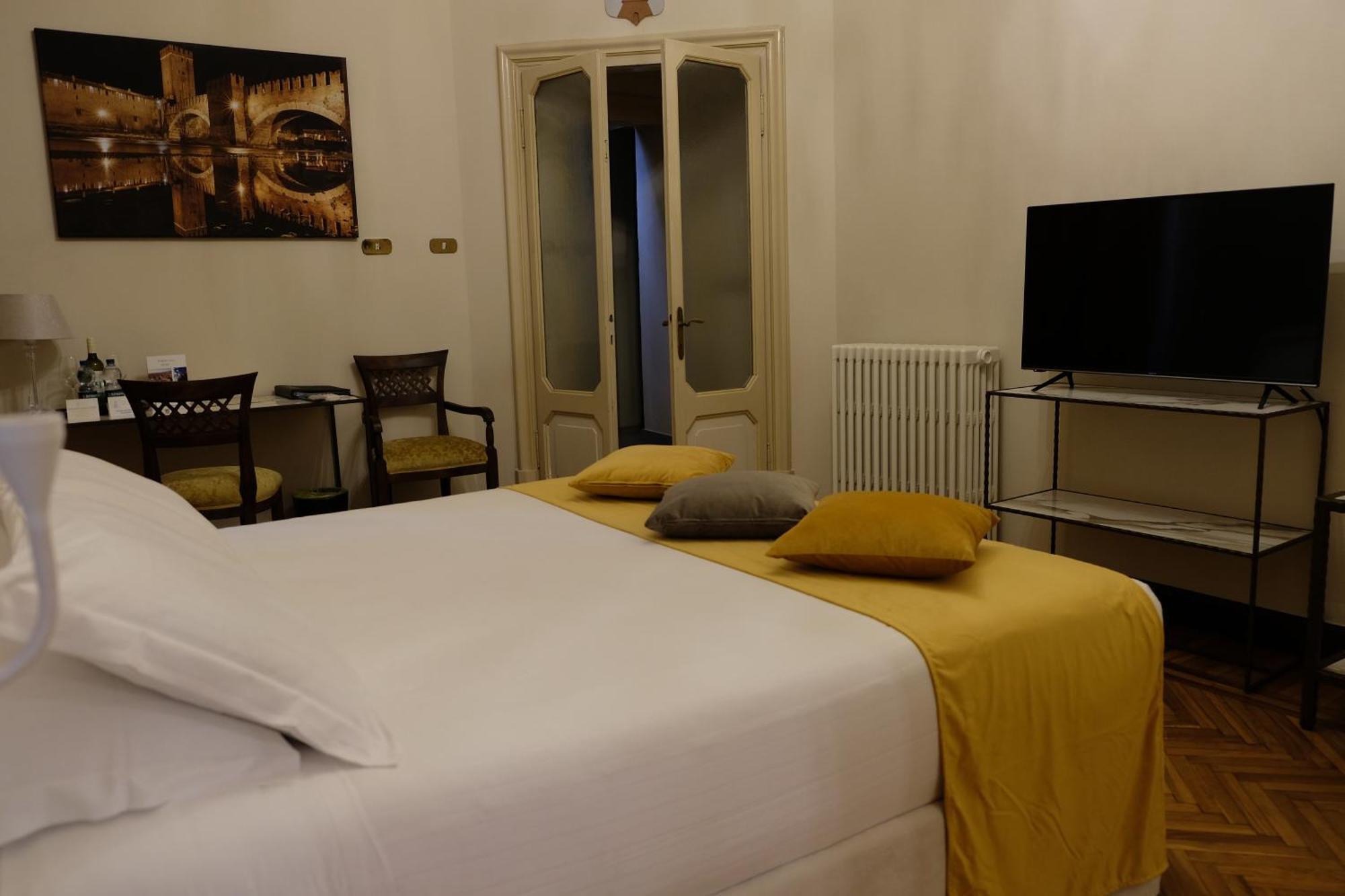Ferienwohnung Residenza Palazzo Negri Verona Exterior foto