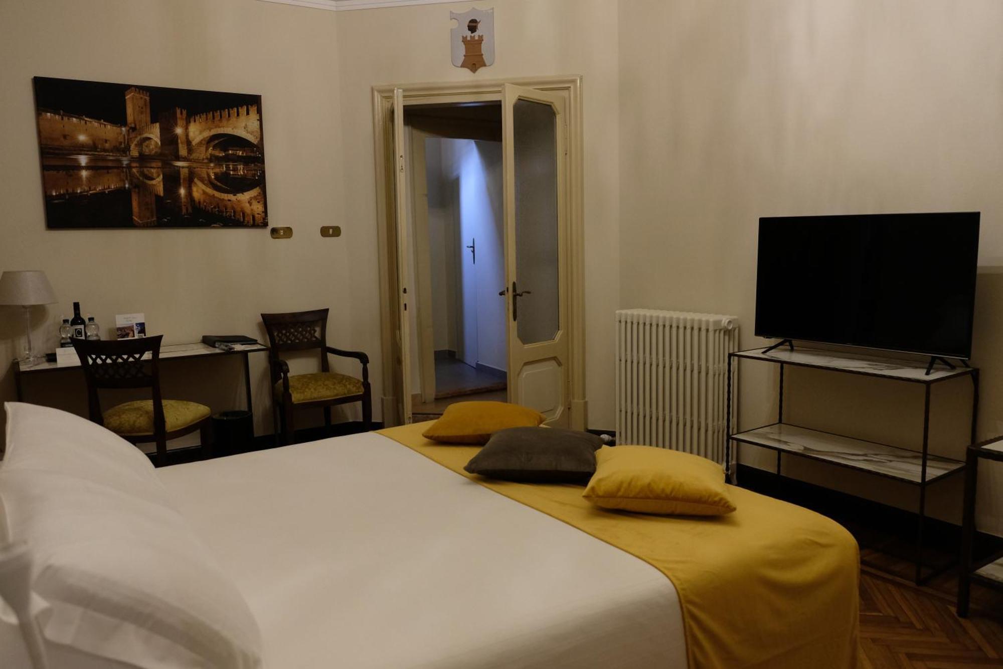 Ferienwohnung Residenza Palazzo Negri Verona Exterior foto