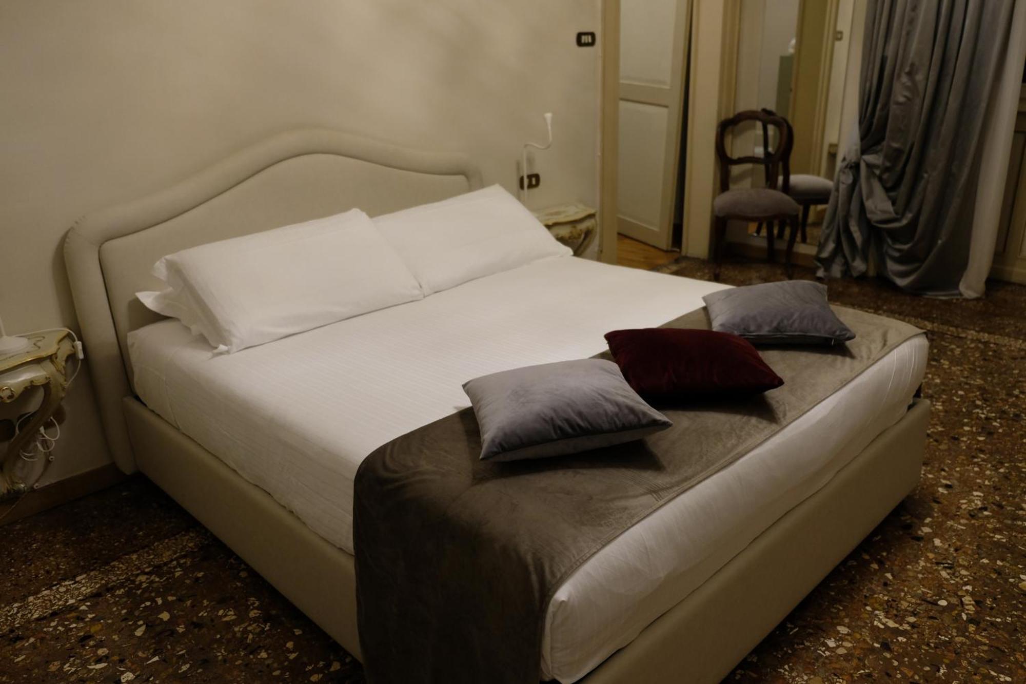 Ferienwohnung Residenza Palazzo Negri Verona Exterior foto